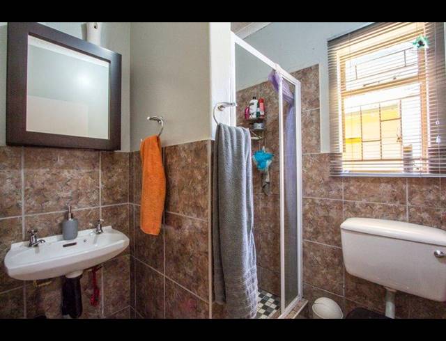 4 BEDROOM PROPERTY TO RENT IN SUNNYRIDGE